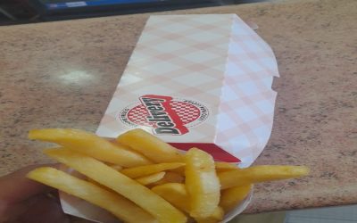 Vengan por su completo italiano y papas fritas en El Rey Arturo